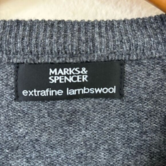 Plaid Lambswool Sweater Marks & Spencer Gray Mens Size Large V-Neck plaid - Picture 6 of 7